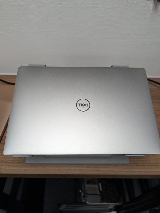 Dell XPS 13 (7390) – Intel Core i5-10210U, 13.3-Inch FHD, 8GB RAM, 512GB SSD